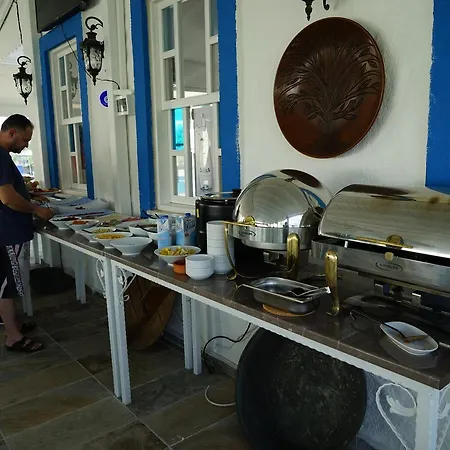 Zeytin Arasi Айвалык