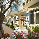 Zeytin Arasi