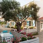 Zeytin Arasi Aparthotel 3*