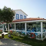 Zeytin Arasi Ayvalik
