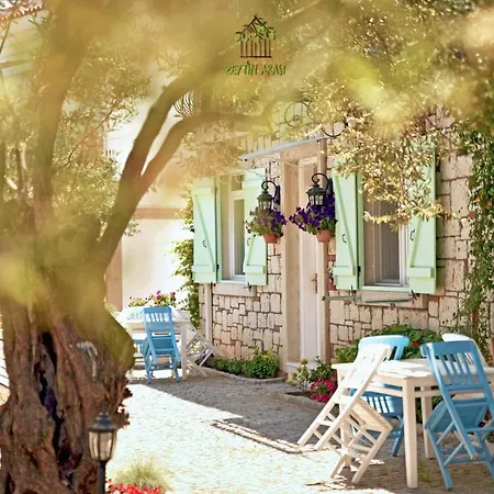Zeytin Arası Apart Otel Ayvalı