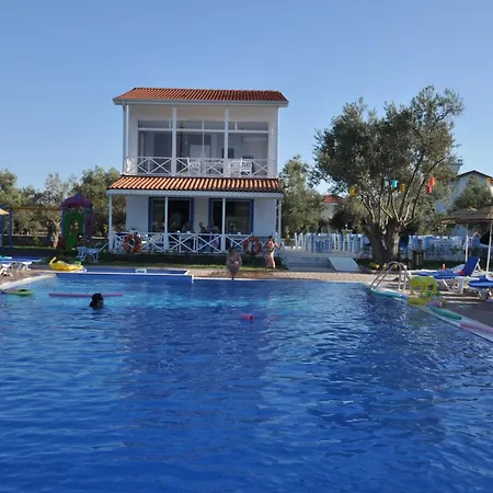 Zeytin Arası Apart Otel 3*