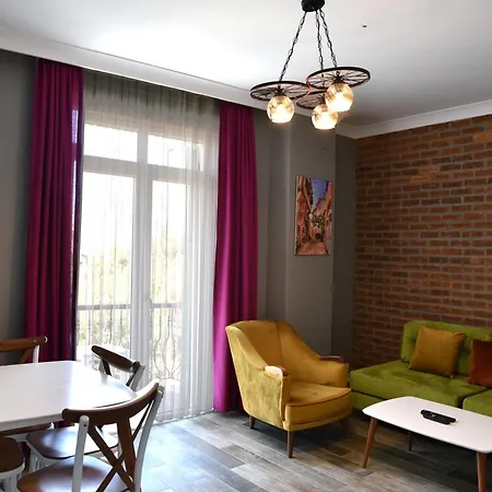 Apart Otel Zeytin Arası