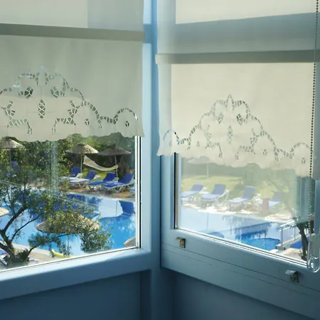 Zeytin Arasi 4* Ayvalı