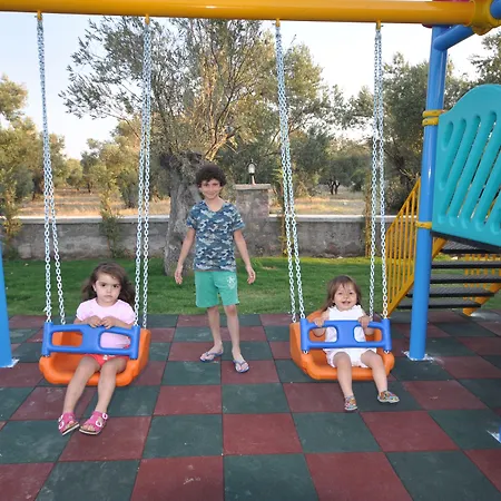 Zeytin Arasi Apartmanhotel 4*