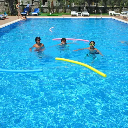 Zeytin Arası Apart Otel 3*