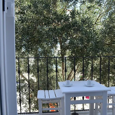 Zeytin Arası Apart Otel 3*